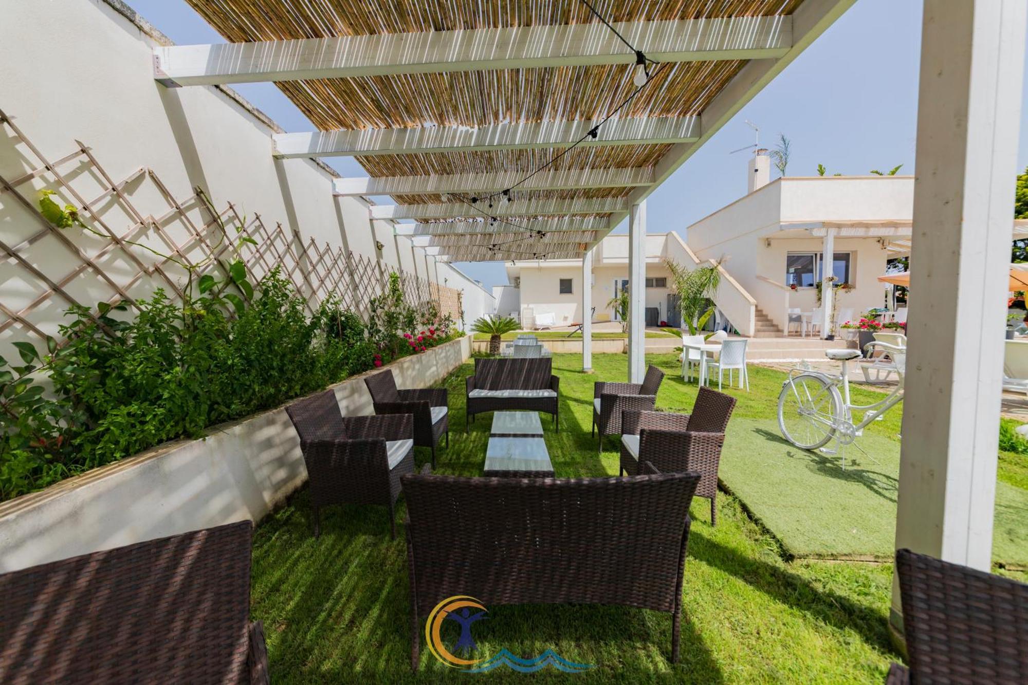 Villa Leonardo San Foca - Room, Pool & Restaurant Exterior photo