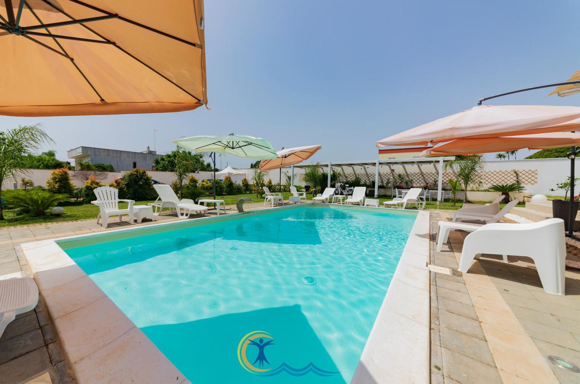 Villa Leonardo San Foca - Room, Pool & Restaurant Exterior photo