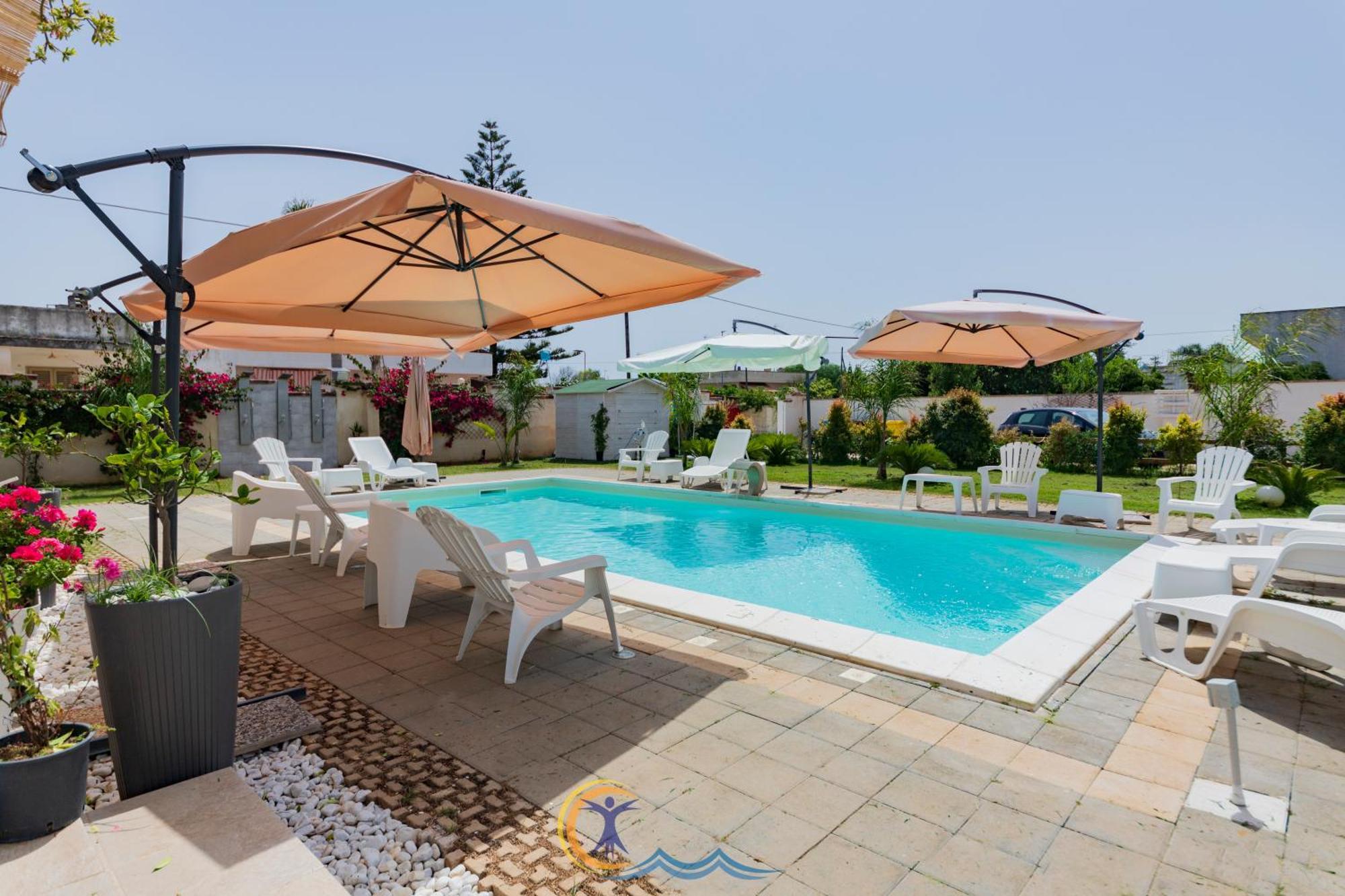 Villa Leonardo San Foca - Room, Pool & Restaurant Exterior photo