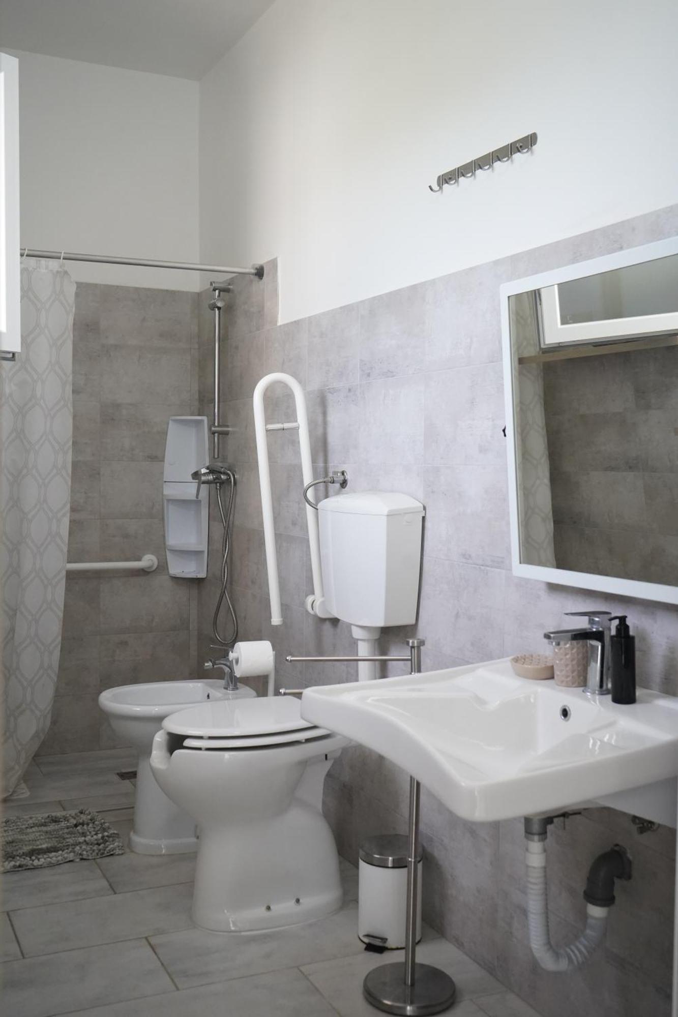 Villa Leonardo San Foca - Room, Pool & Restaurant Exterior photo